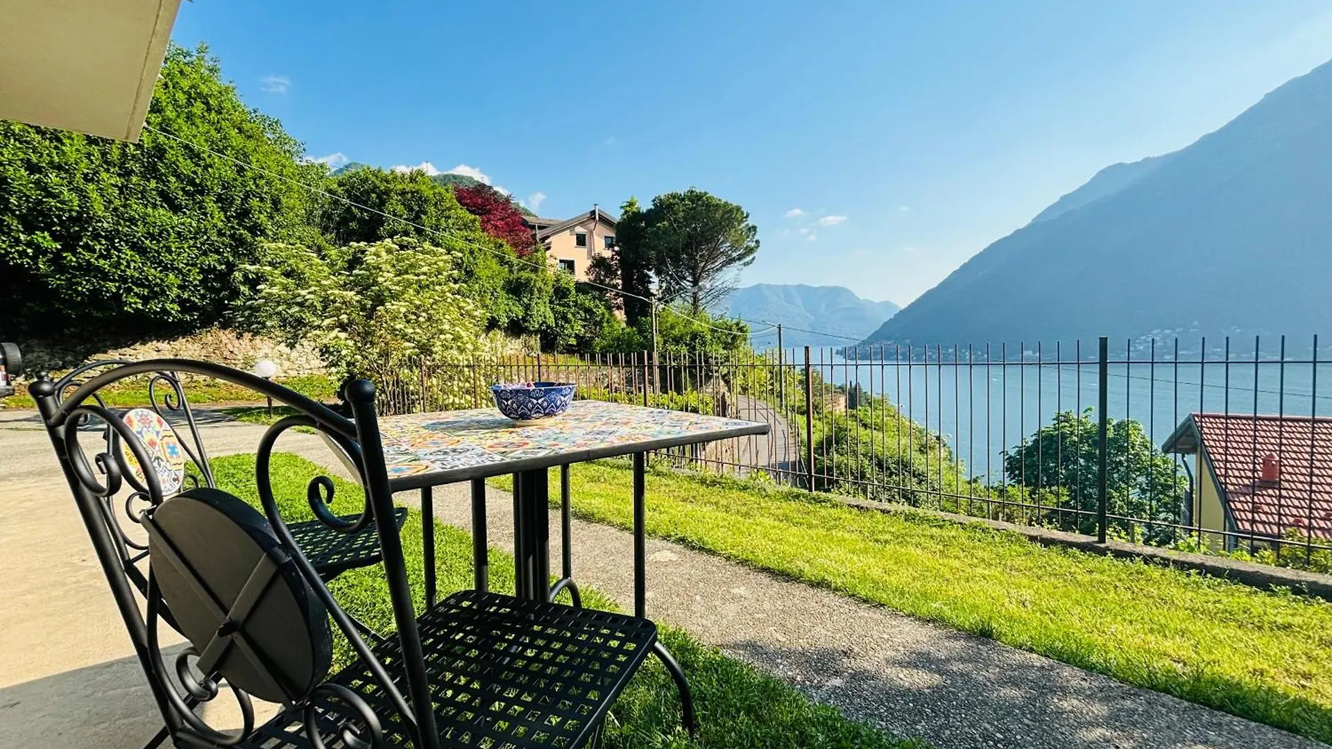 Incanto Nesso Parking And Lake View Ιταλία