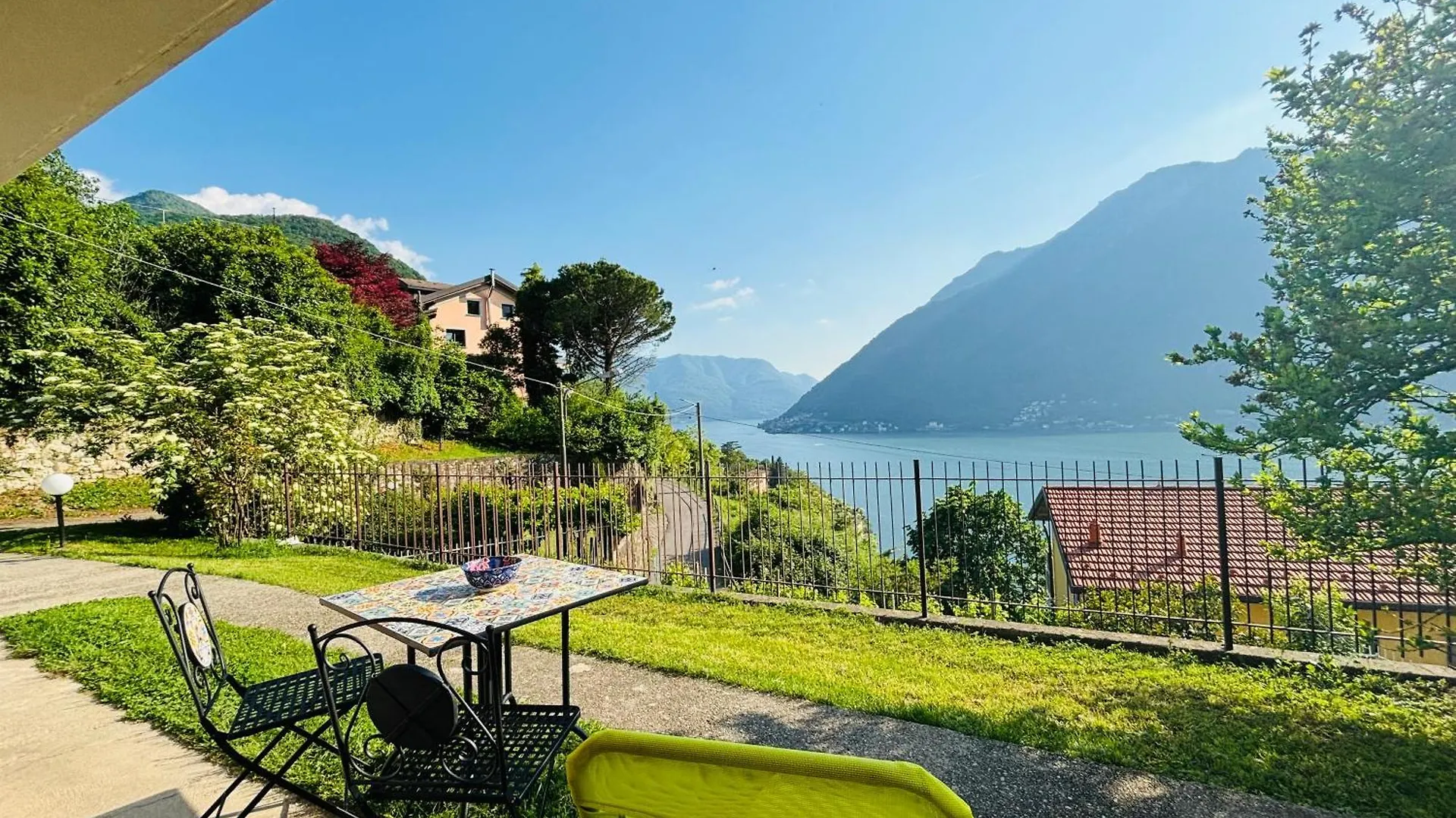 Incanto Nesso Parking And Lake View 0*,  Ιταλία